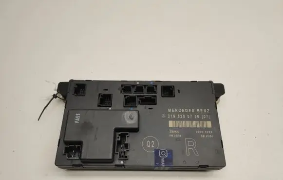 Mercedes-Benz CLS C219 Door control unit/module a2198200726