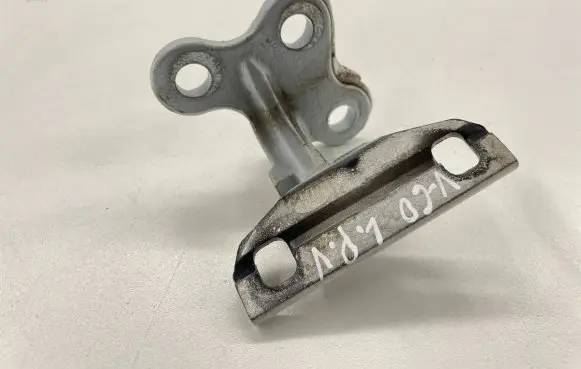 Volvo V60 Front door upper hinge