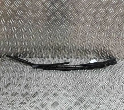Mercedes-Benz CLA C118 X118 Windshield/front glass wiper blade A1778201100 A1778201000