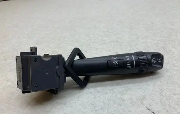 Volvo V70 Wiper control stalk 30768101 05W34D