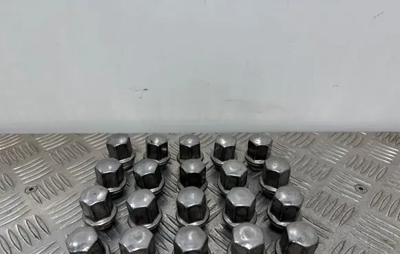 Dodge Durango III Nuts/bolts 
