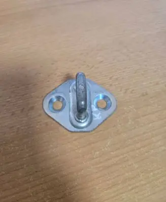 Toyota Prius (XW50) Front door lock loop/hook striker