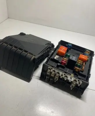 Volkswagen Touran I Fuse module 1K0937125 017183071