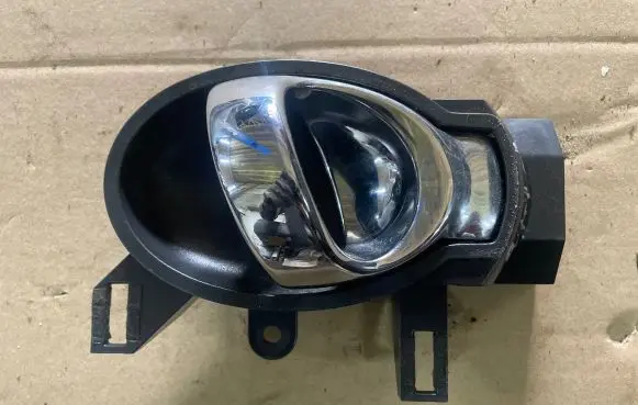 Nissan Juke I F15 Rear door interior handle