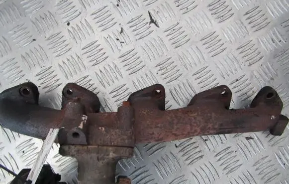 Opel Sintra Exhaust manifold 90500926