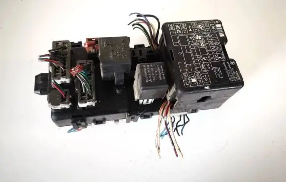 Mitsubishi Pajero Sport I Fuse box set mr409898 232300-6260