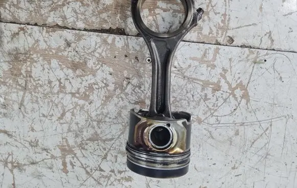 Audi A6 S6 C6 4F Piston with connecting rod 059AA