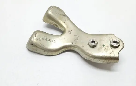 Mercedes-Benz E W212 Engine mounting bracket A6510900727