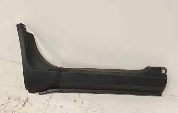 Iveco Daily 6th gen Side skirt front trim 5801521533