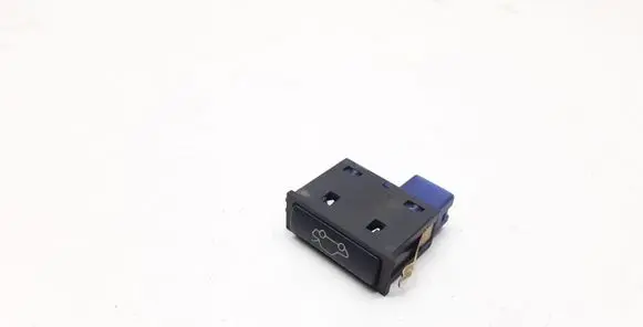 Tailgate opening switch