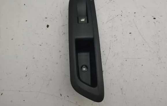 Citroen C4 III e-C4 Electric window control switch 9831081480