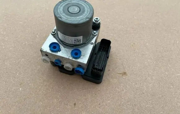 Mercedes-Benz A W177 ABS Pump A1779006207 A177901 11732559