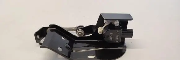 Suzuki SX4 S-Cross Headlight/headlamp level sensor 