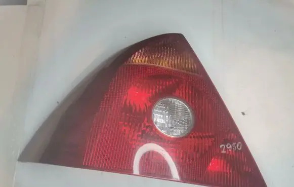 Ford Mondeo Mk III Rear/tail lights