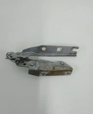 Volkswagen Golf VI Engine bonnet/hood hinges 1KM823301