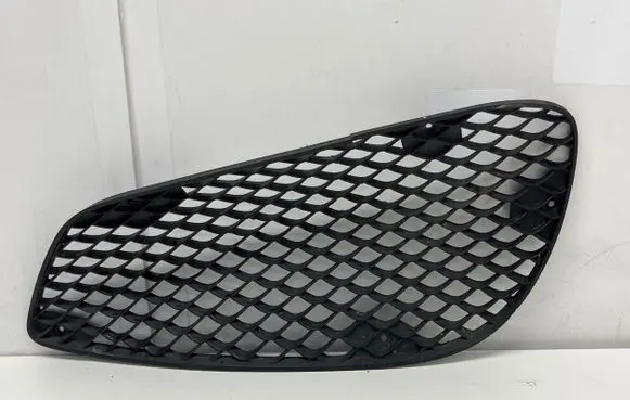 Mercedes-Benz E W212 Front bumper lower grill A2128850623