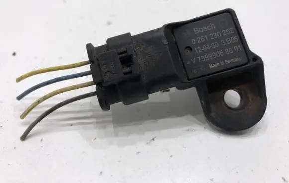 BMW 1 F20 F21 Air pressure sensor 0261230252