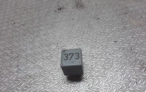 Audi A6 S6 C5 4B Other relay 8D0951253A