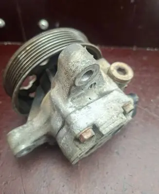 Honda FR-V Power steering pump RJJ5034710