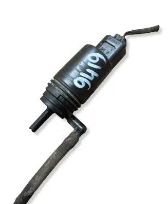 BMW 5 E60 E61 Windscreen/windshield washer pump 8377612