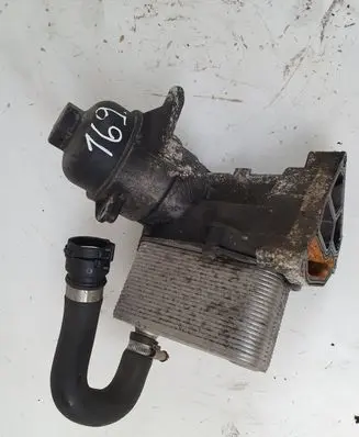 BMW 5 E39 Engine oil radiator 2247204 8792145