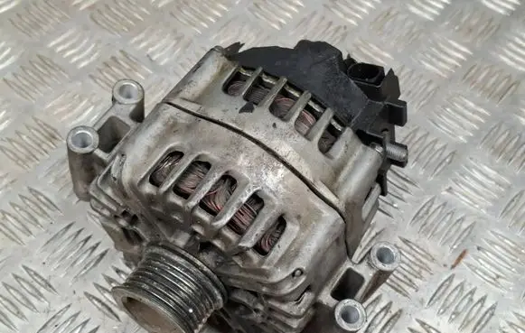 BMW 5 GT F07 Generator/alternator 7603779 131221A 2610250C