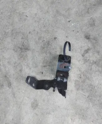 Other engine bay part