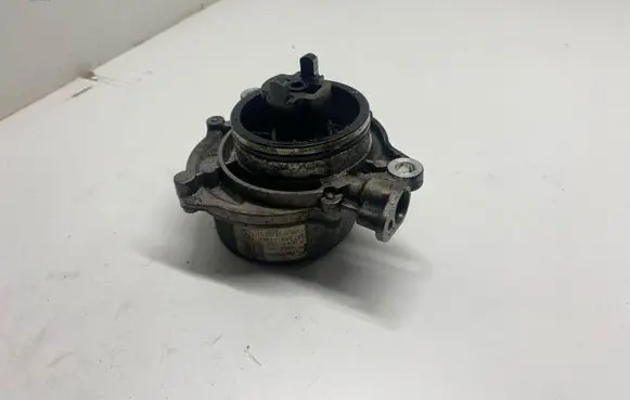 BMW 3 E92 E93 Vacuum pump 7791232