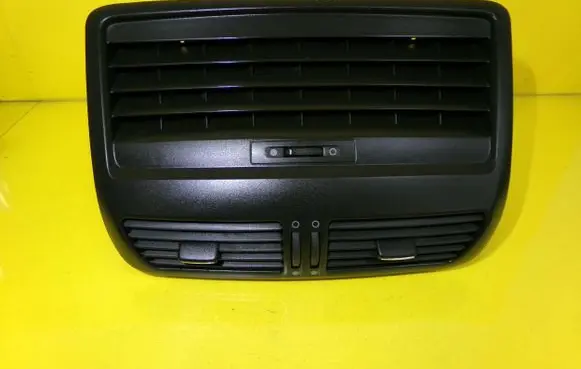 Fiat Croma Dash center air vent grill 1821940047