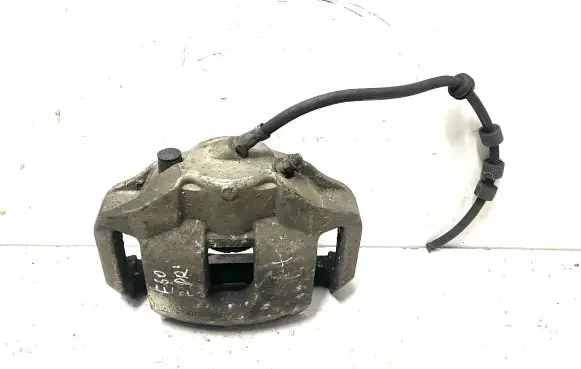 BMW 5 E60 E61 Front brake caliper 3030324