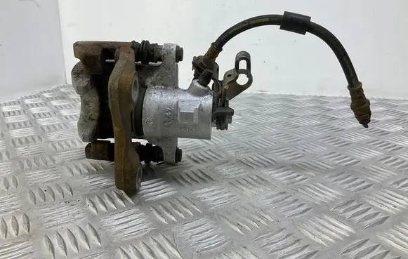Volkswagen Jetta VI Rear brake caliper
