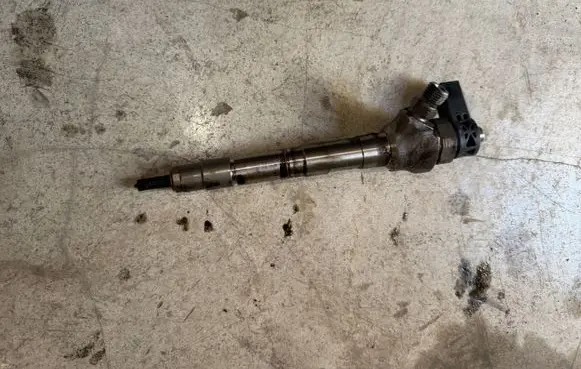 Audi A4 S4 B9 Fuel injector 04L130277AC