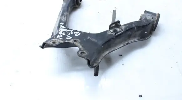 Mitsubishi Pajero Front lower control arm/wishbone