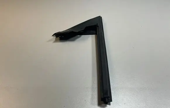 Chevrolet Camaro Other front door trim element 23115072