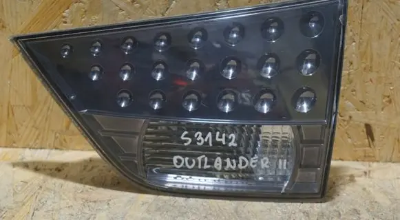 Mitsubishi Outlander Rear/tail lights
