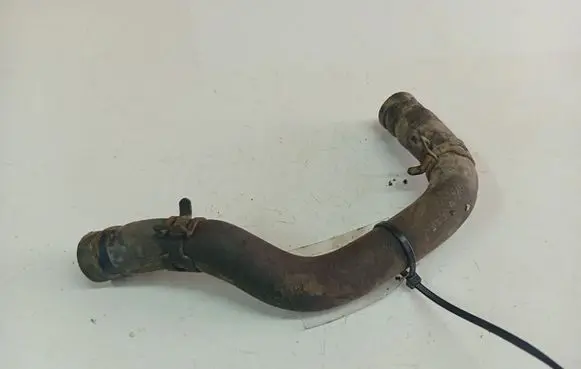 Toyota RAV 4 (XA30) Engine coolant pipe/hose