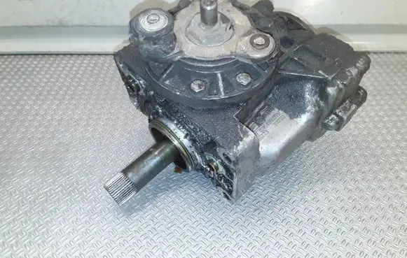 Skoda Octavia Mk1 (1U) Gearbox transfer box case 02M409053E
