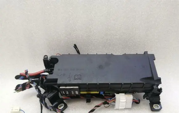 Mercedes-Benz A W176 Fuse box set A2465400340