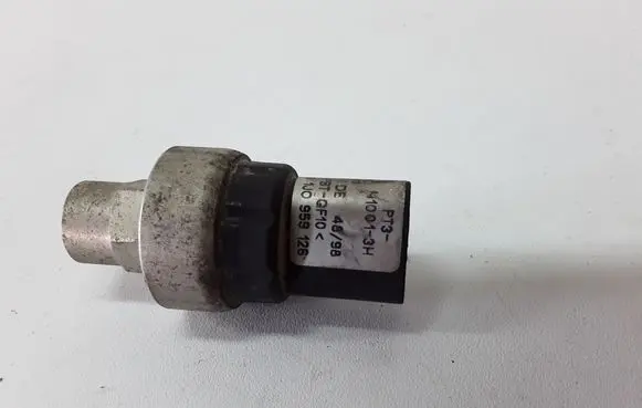 Volkswagen Polo Air conditioning (A/C) pressure sensor 1J0959126