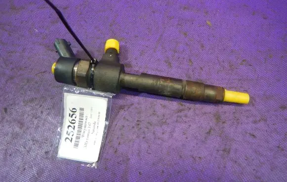 Alfa Romeo 147 Fuel injector 0445110119