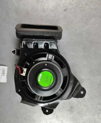 Volvo XC40 Subwoofer speaker 31438479