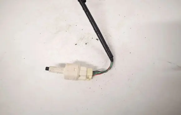 Toyota Avensis T250 Brake pedal sensor switch