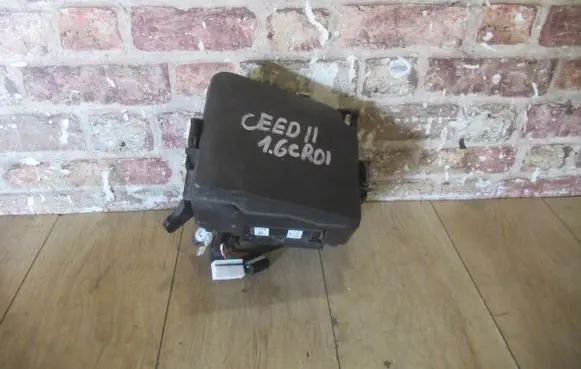 KIA Ceed Fuse box set