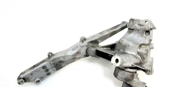 Volvo XC60 Engine mounting bracket 6G9N6028AB 6G9N19D624BC