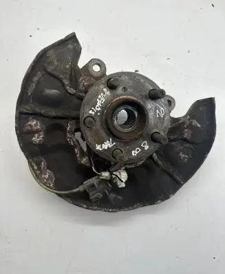 Toyota Avensis T250 Front wheel hub