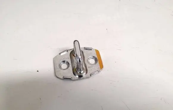 Lexus IS 220D-250-350 Front door lock loop/hook striker 