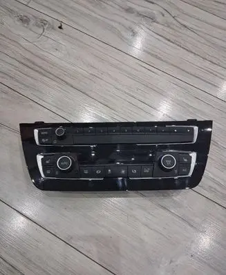 BMW 1 F20 F21 Climate control unit 6836468