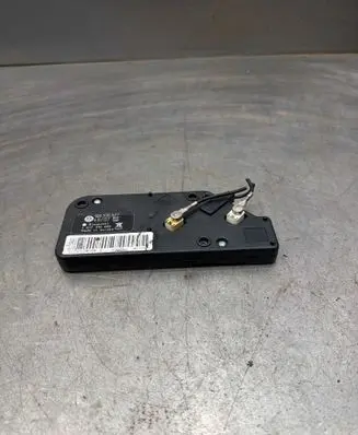 Volkswagen Eos Aerial antenna amplifier 1Q0035577 7617310060