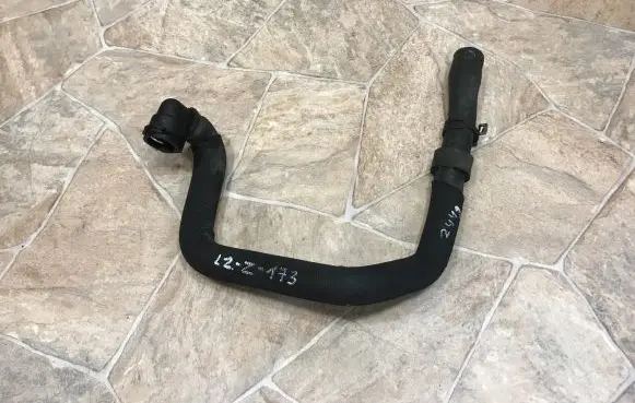 BMW 5 F10 F11 Engine coolant pipe/hose 7592646