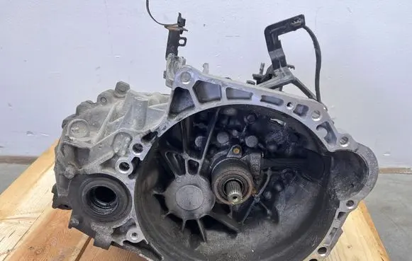 Hyundai Tucson JM Manual 6 speed gearbox WKJ6L